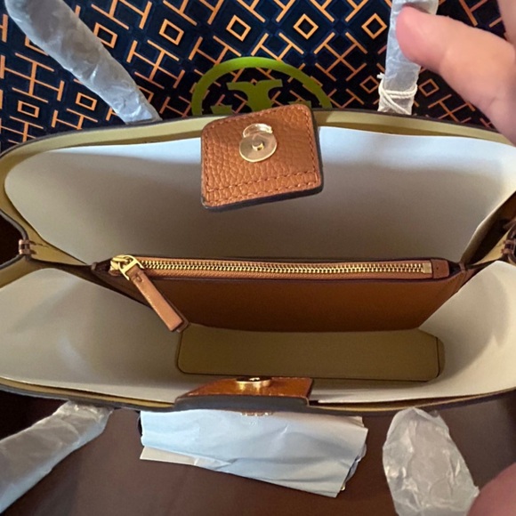 Tory Burch Crossbody - Picture 5 of 11